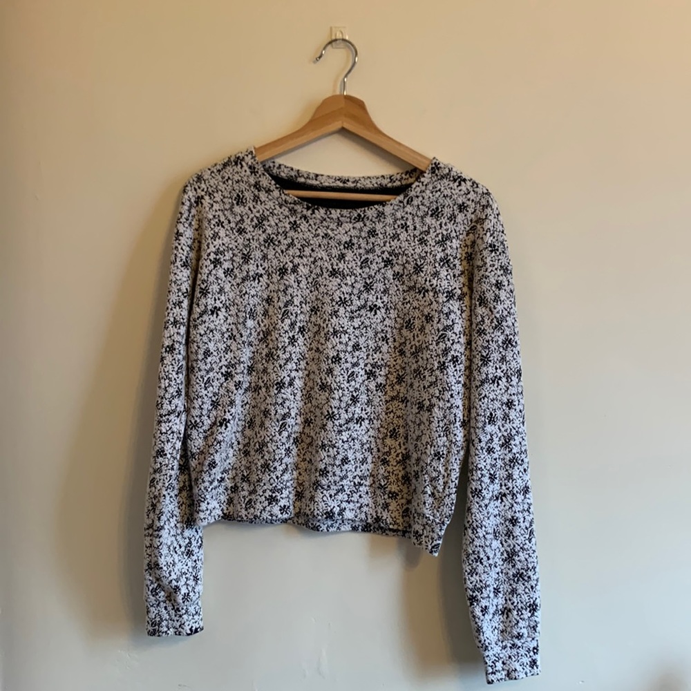 Hollister Black and White Small Floral Long Sleeve Top